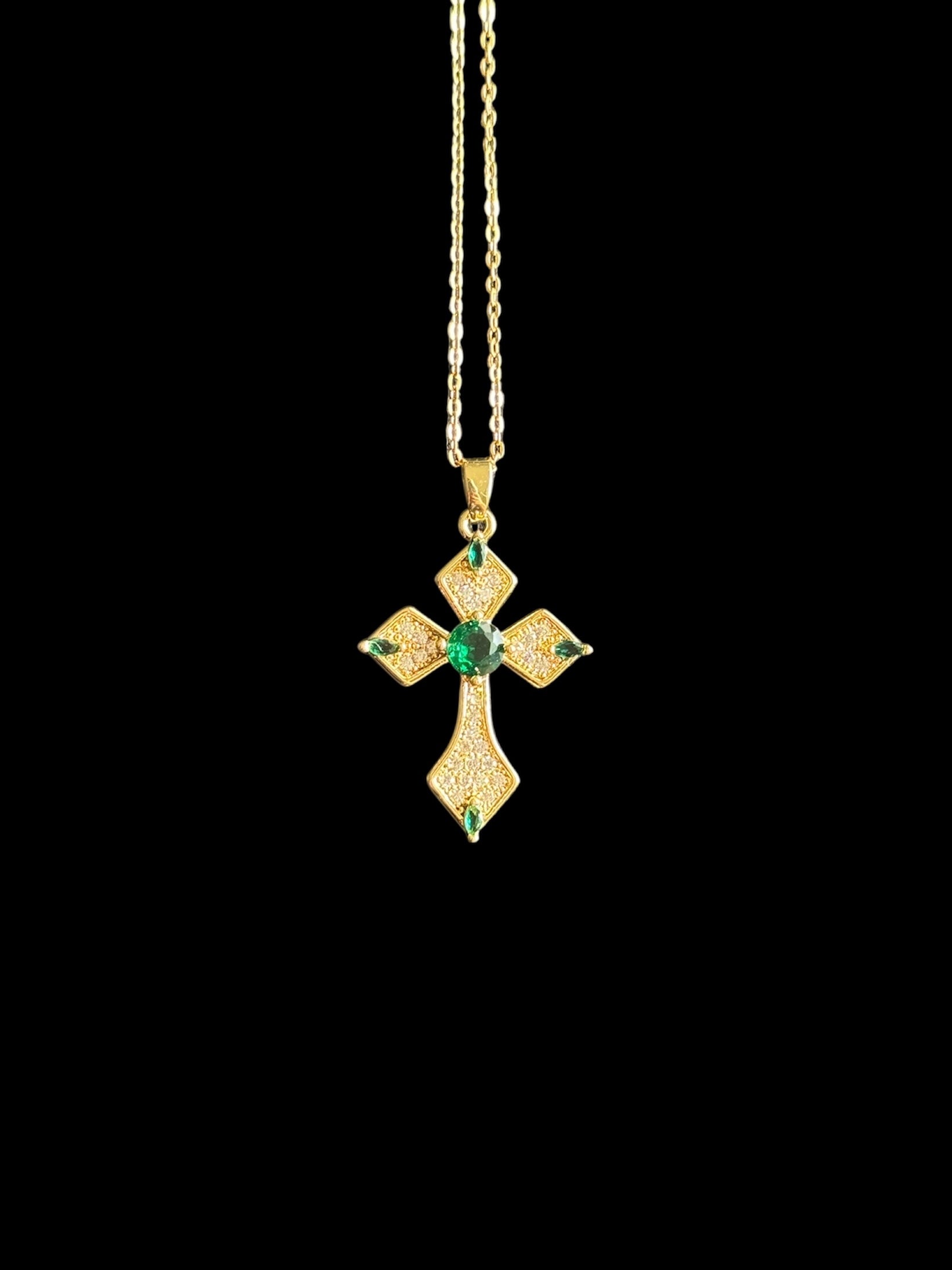 Collier chrétien Noadiah croix bijou religieux symbole de foi et persévérance divine accessoire spirituel pour homme et femme