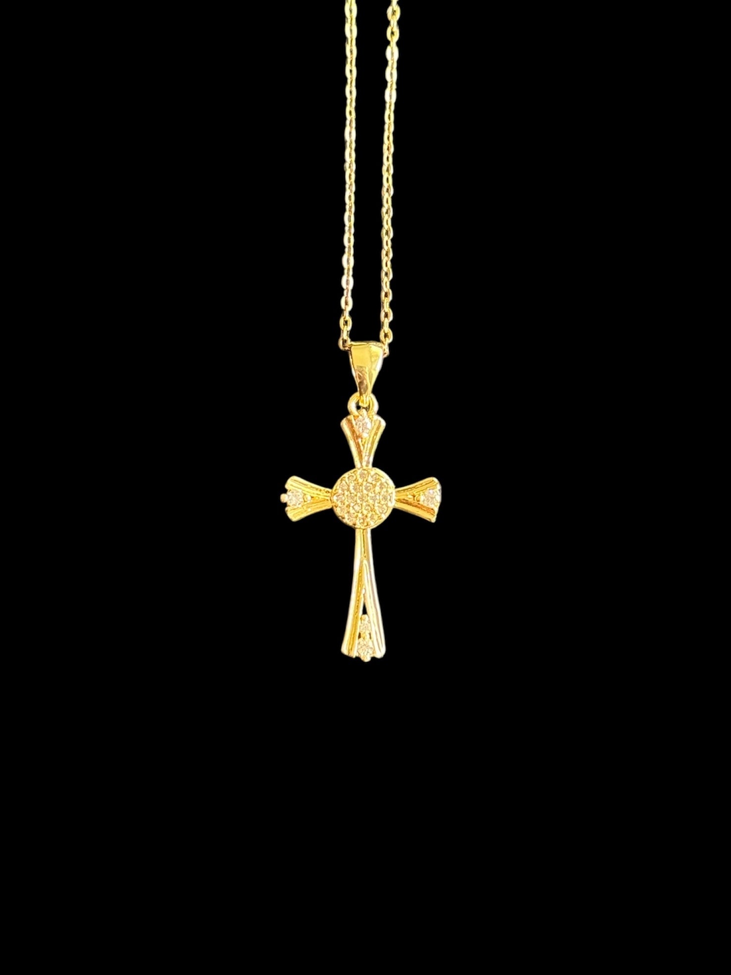 Collier chrétien Lael croix bijou religieux symbole de foi et lumière divine accessoire spirituel pour homme et femme