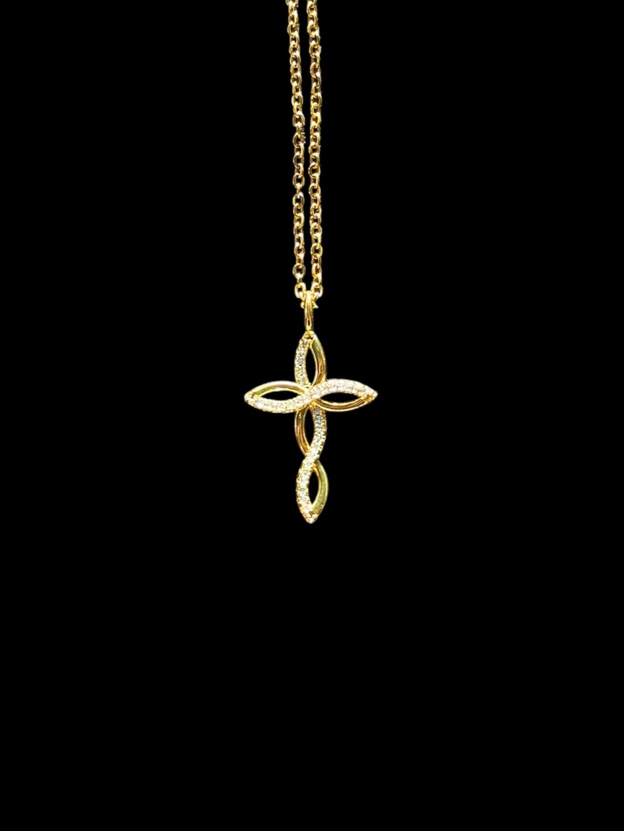 Cadeau de Noël idéal : collier chrétien élégant signé Elohim Bijoux.