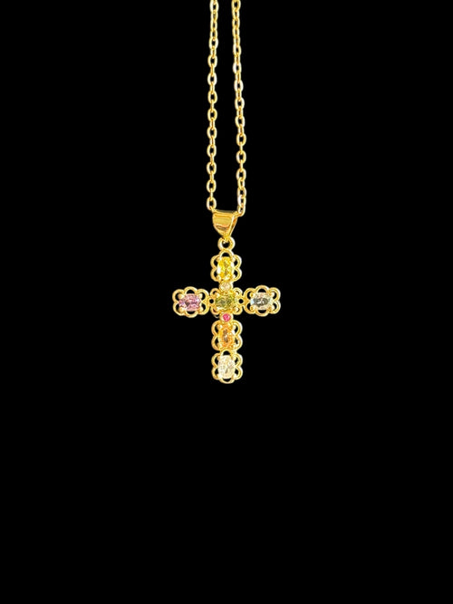 Collier croix chrétienne plaqué or avec zircon multicolores – bijou lumineux et spirituel