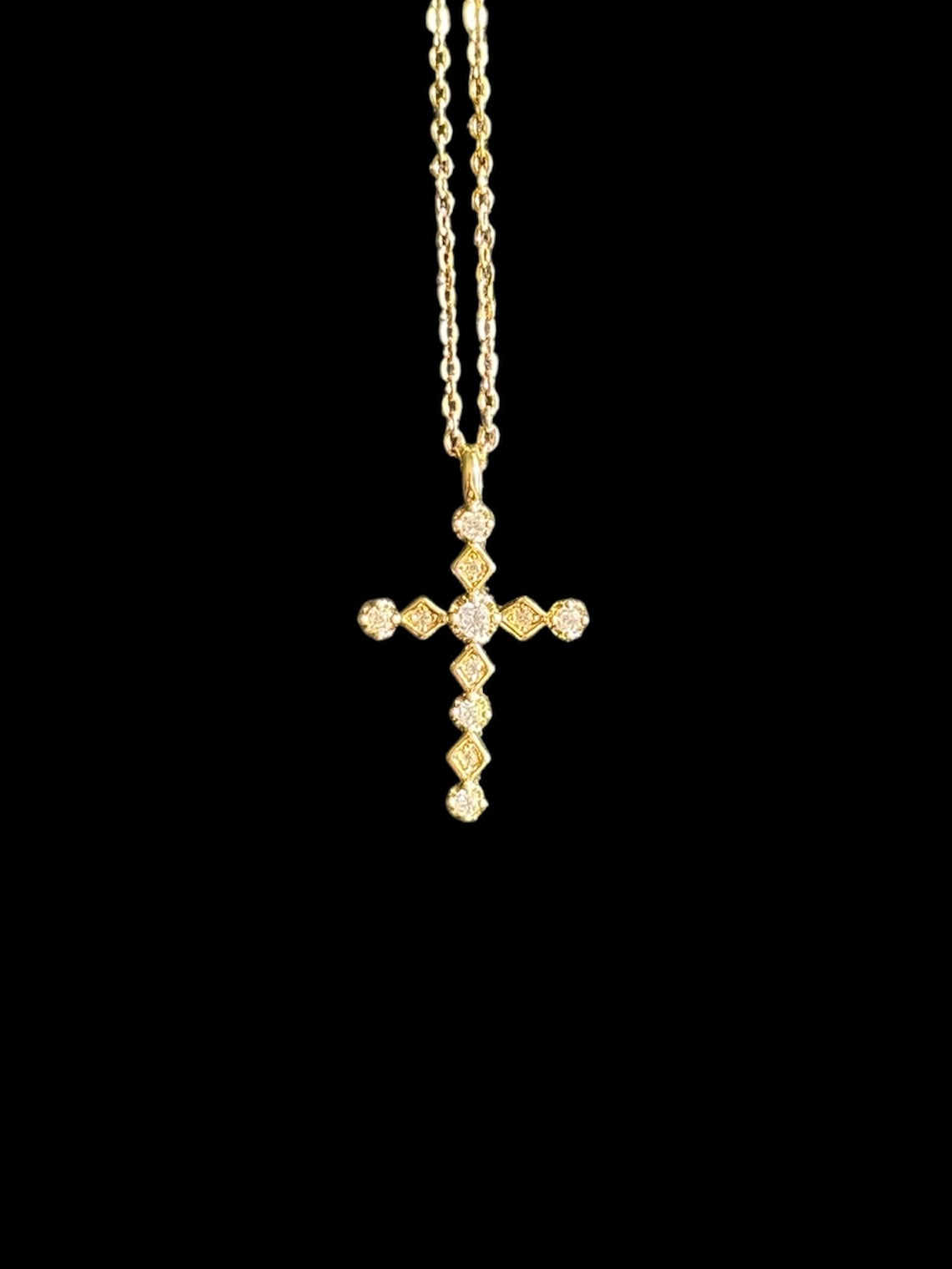 Collier chrétien Elon bijou croix symbole de foi et force intérieure accessoire spirituel pour hommes et femmes