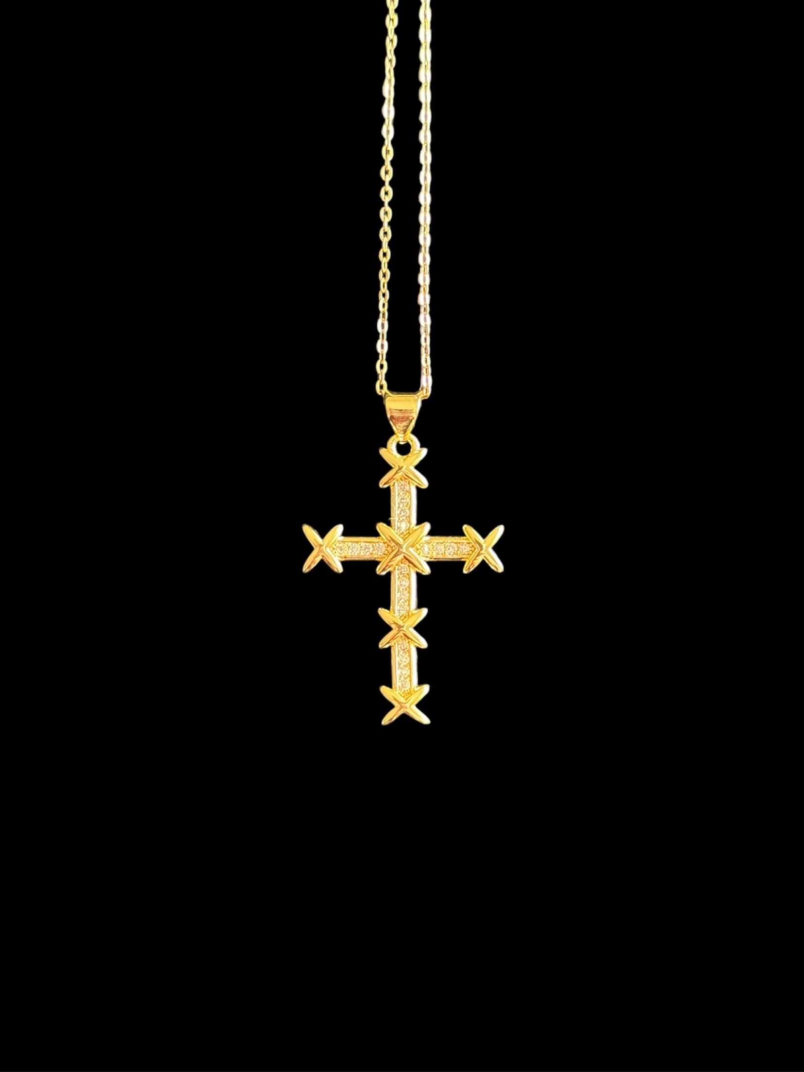 Collier chrétien Zophah croix bijou religieux symbole de foi et protection divine accessoire spirituel pour homme et femme