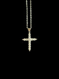 Bijou croix chrétienne en argent, collier spirituel et moderne.