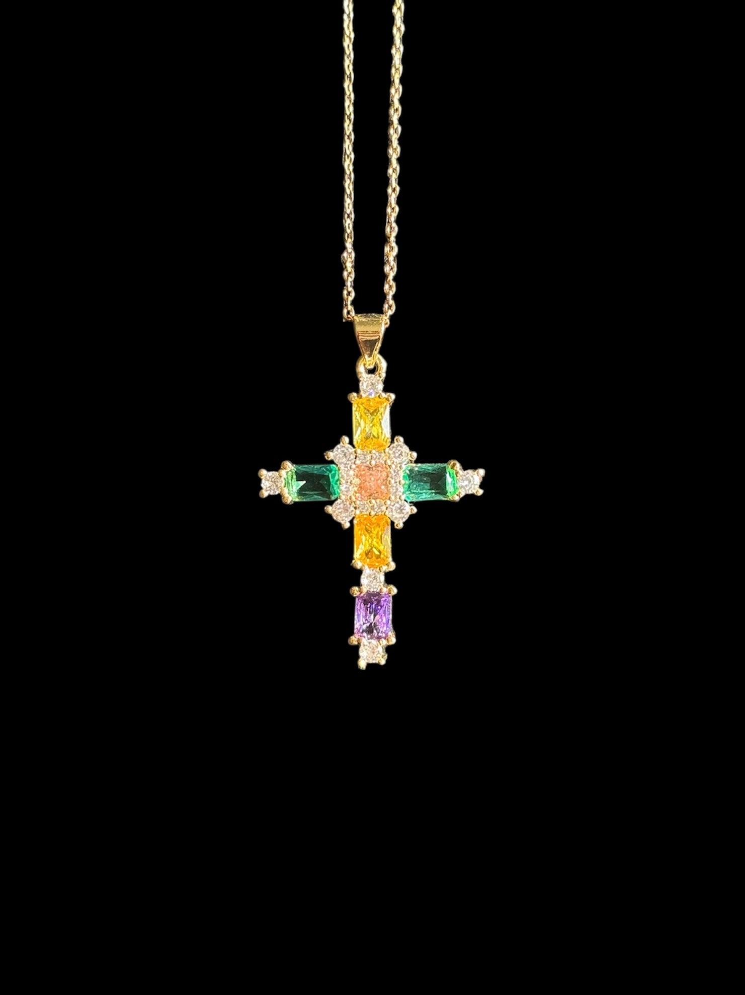 Collier chrétien Nethanel bijou croix symbole de foi et guidance divine accessoire spirituel pour hommes et femmes