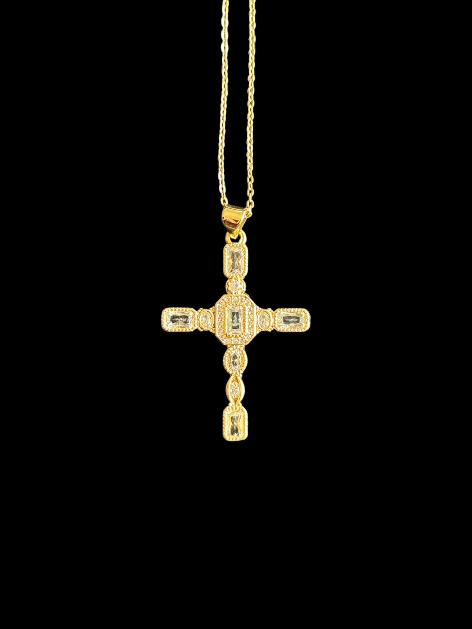 Collier chrétien Shallum bijou croix symbolique foi courage guidance divine accessoire spirituel pour croyants homme et femme