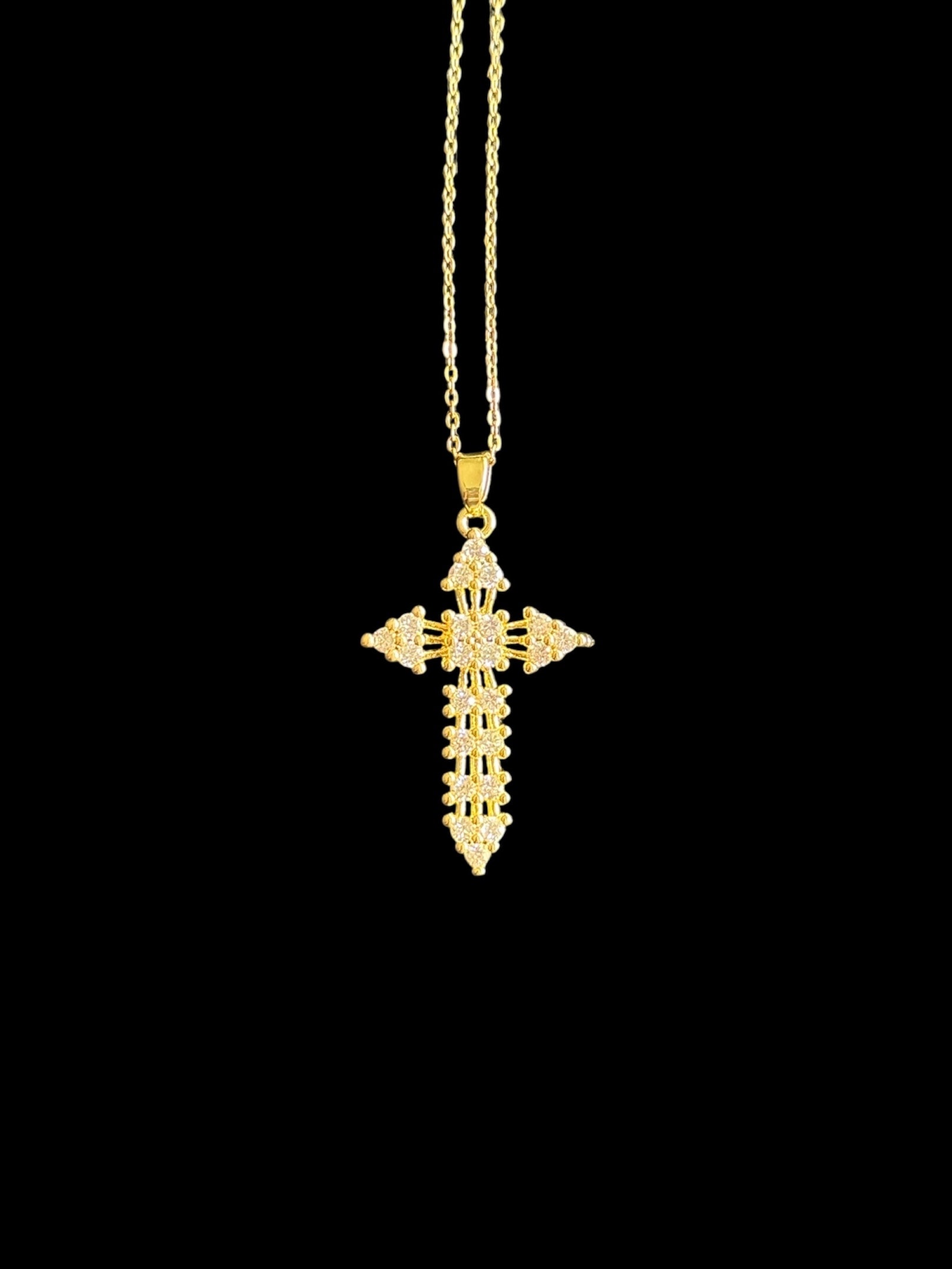 Collier chrétien Vashti bijou croix symbole de foi et force spirituelle accessoire religieux pour homme et femme