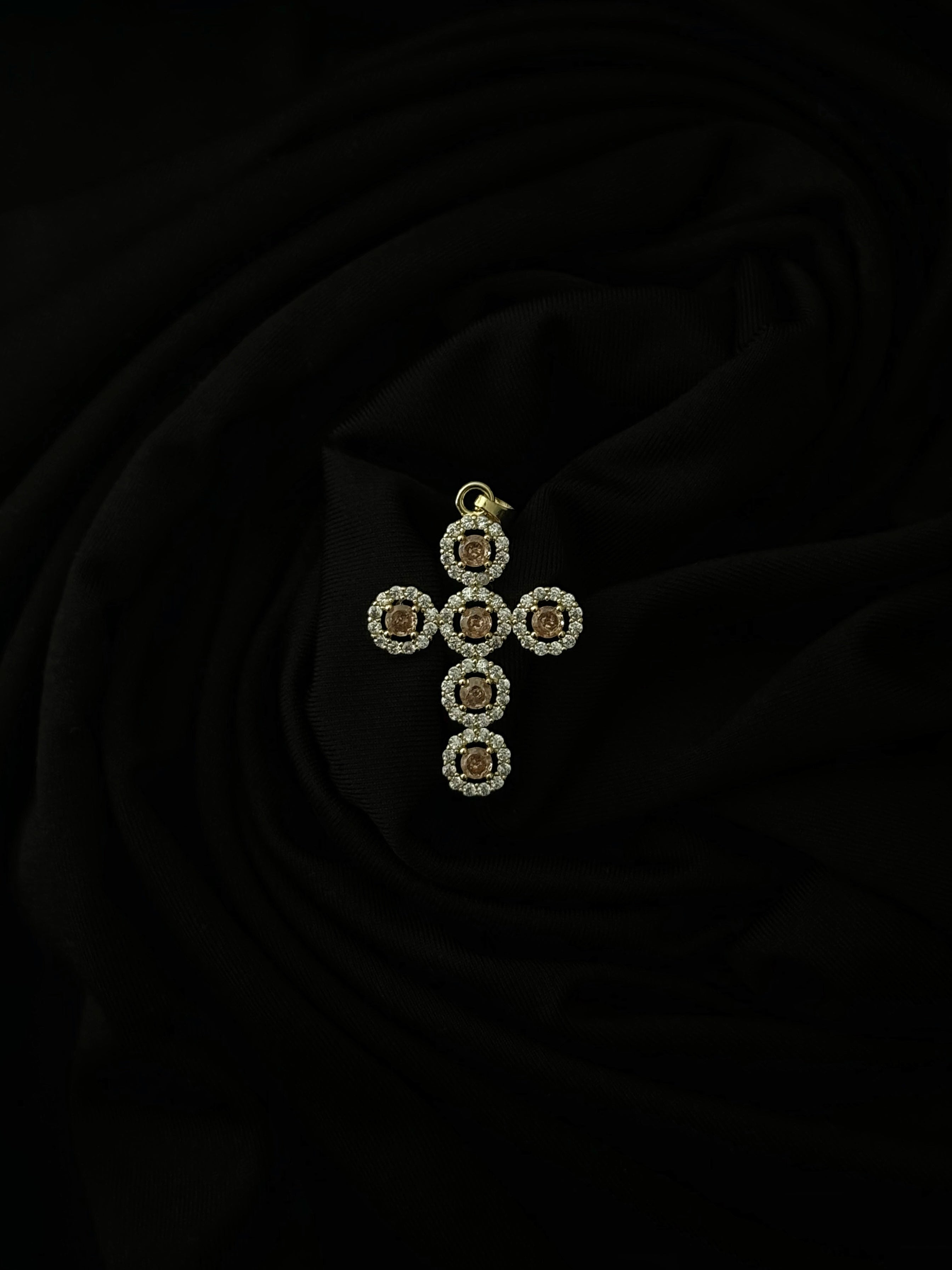 Bijou chrétien collier croix plaqué or avec zircon – accessoire mixte tendance