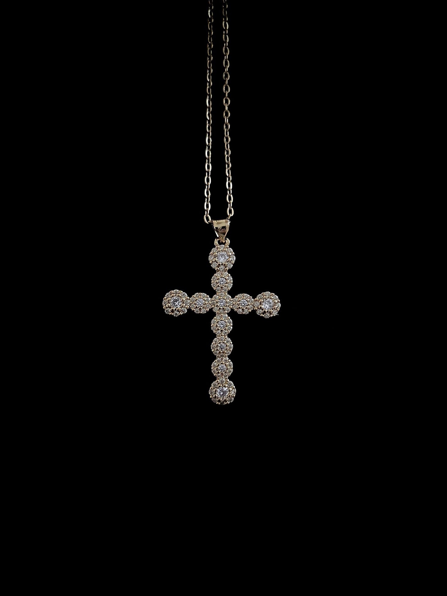 Collier chrétien en acier inoxydable, bijou avec croix pour femme et homme croyants.